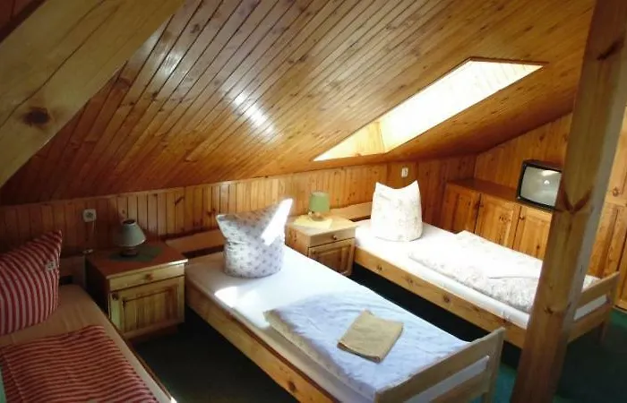 Agrohotelik-gospodarstwo Agroturystyczne *